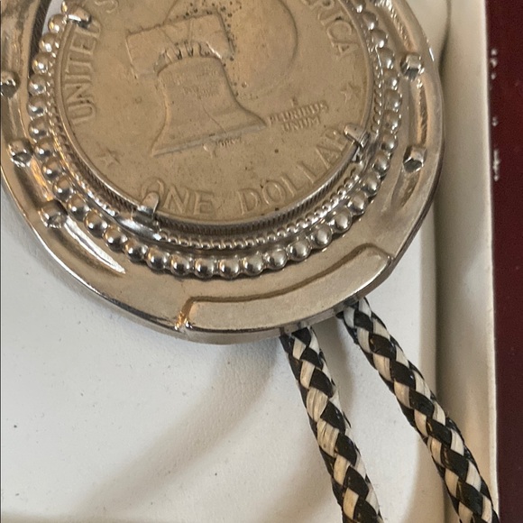 Vintage Silver and Black Bolo Tie - Picture 3 of 6